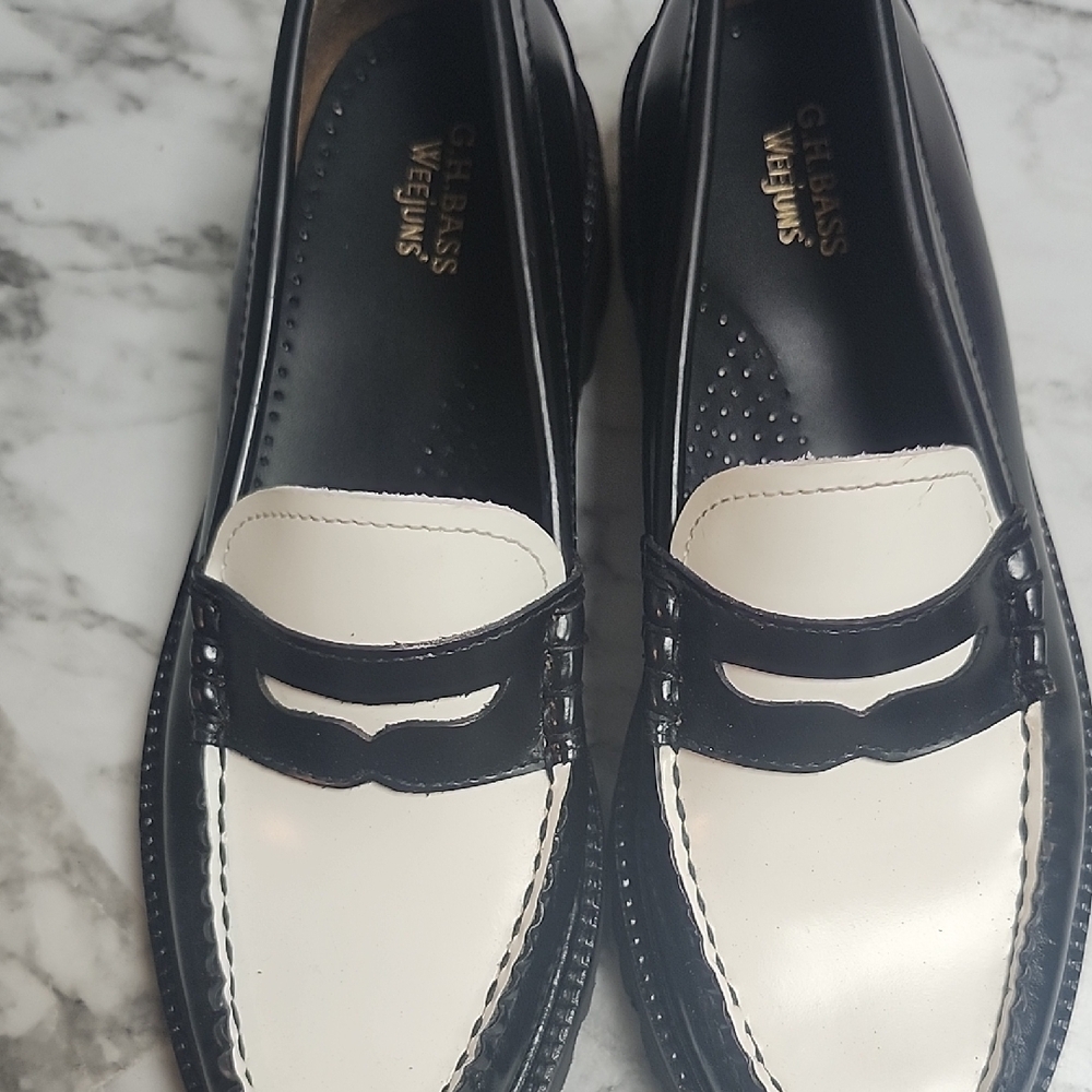 G.H. Bass & Co. Woman Black and White Slip-On Loafers